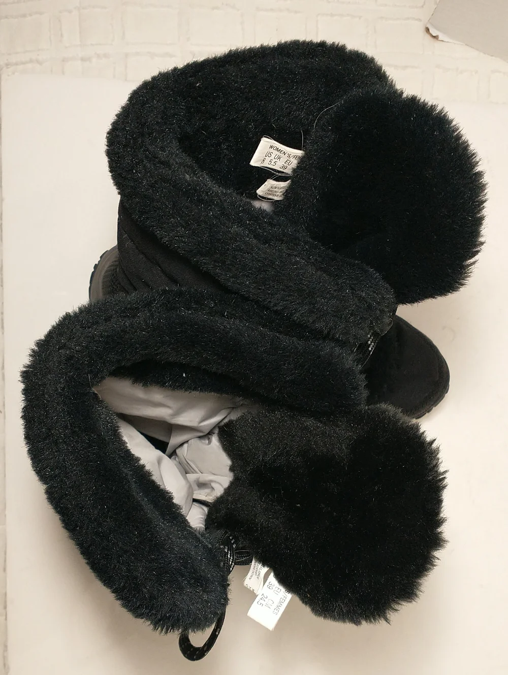 The North Face Nuptse Fur Winter Boots, Goose Down Insulation,Size 8, Black/Gray